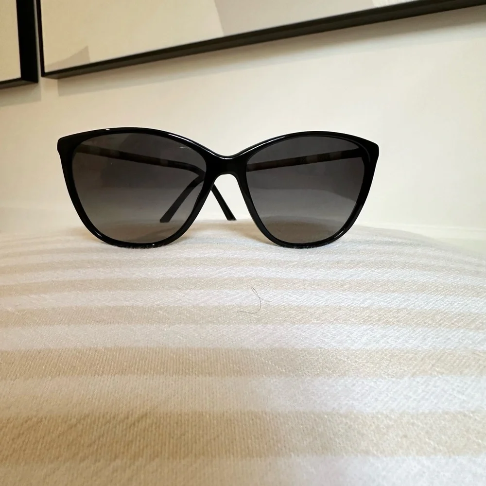 Burberry B 4117 3001/T3 Cat Eye Black Gray Polarized Sunglasses - Picture 3 of 5